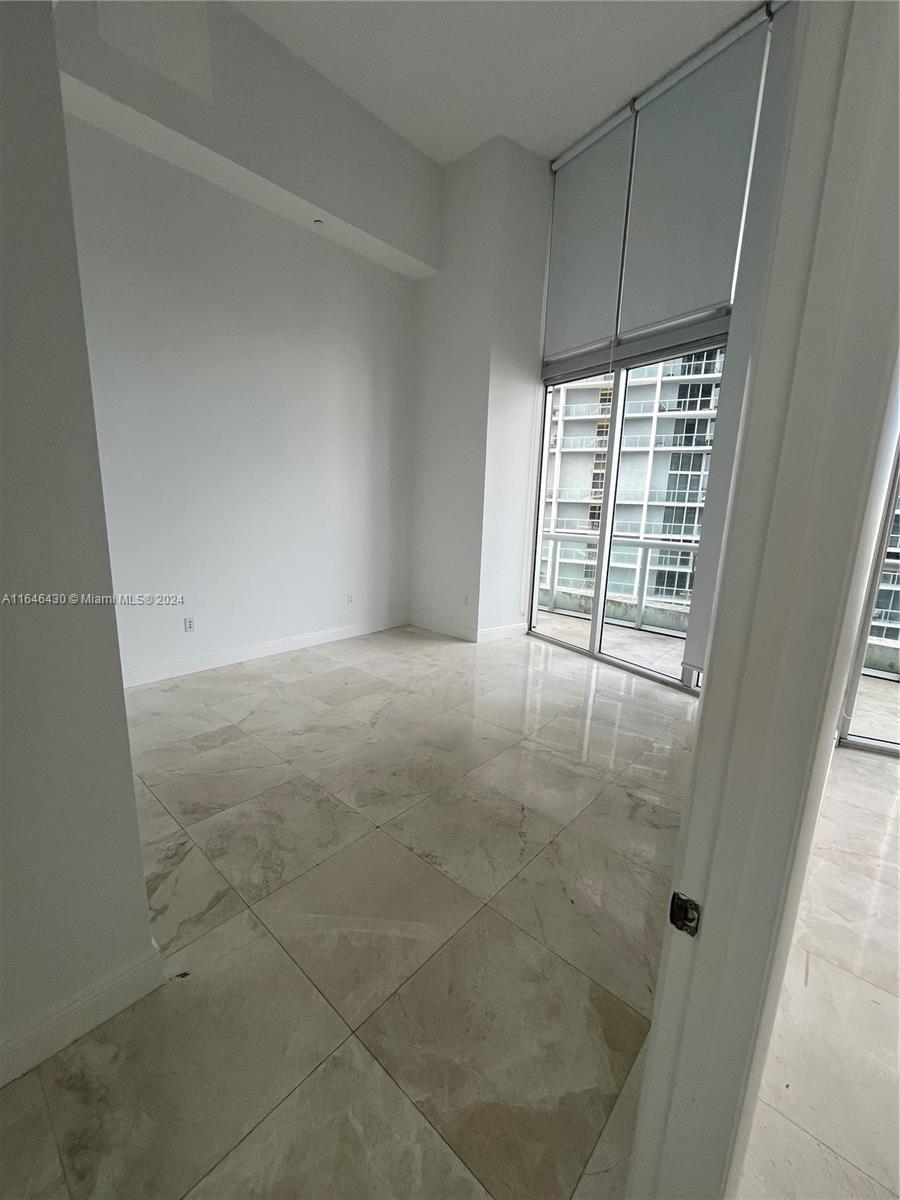 495 Brickell Ave # 4106