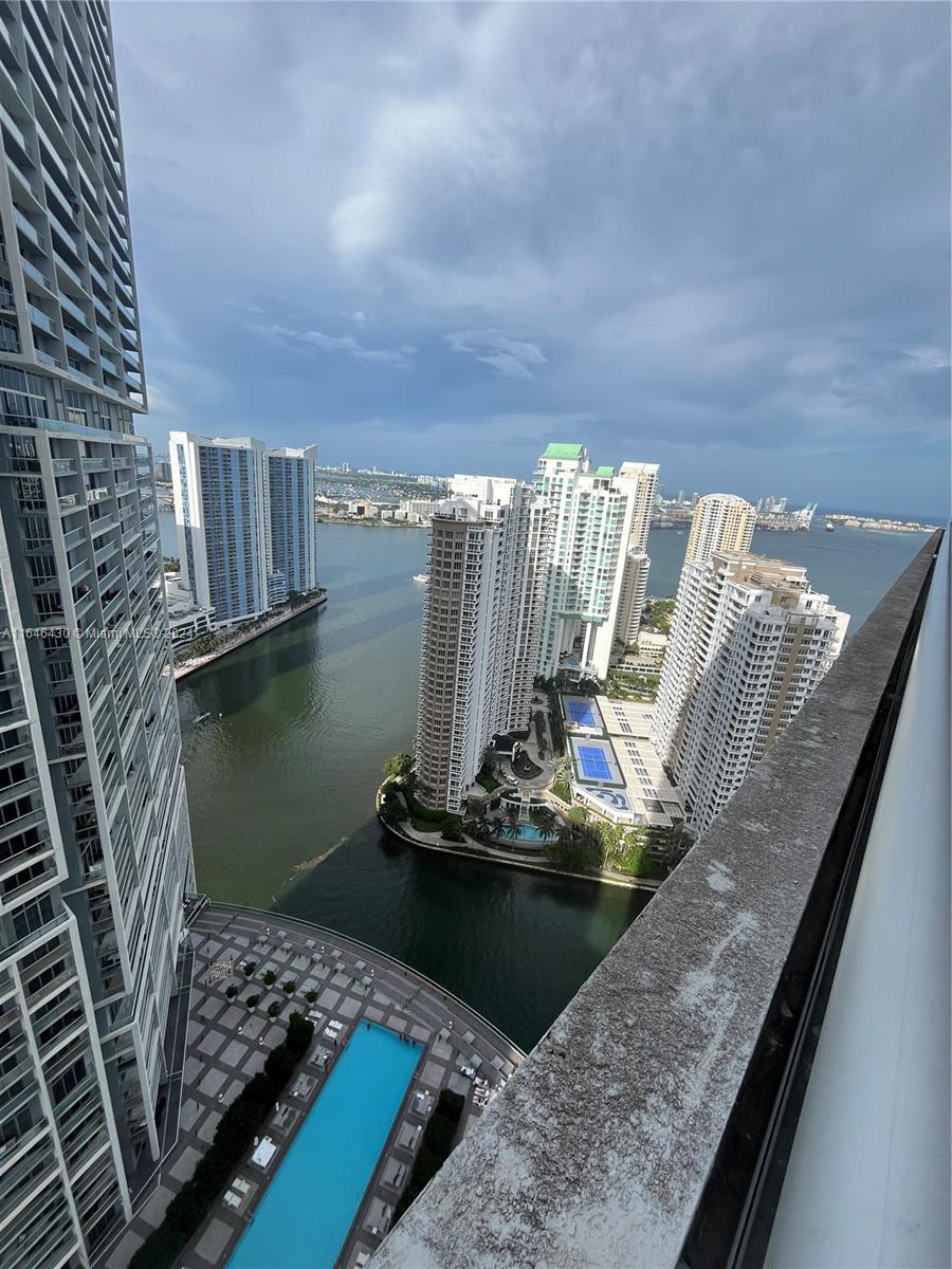 495 Brickell Ave # 4106