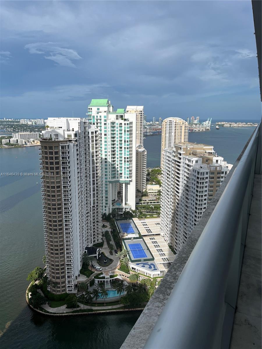 495 Brickell Ave # 4106