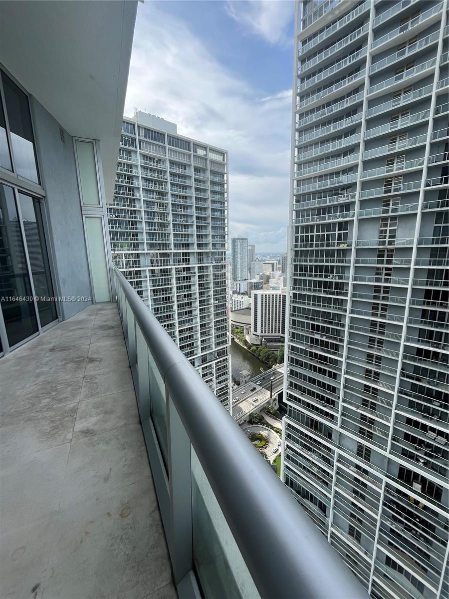 495 Brickell Ave # 4106
