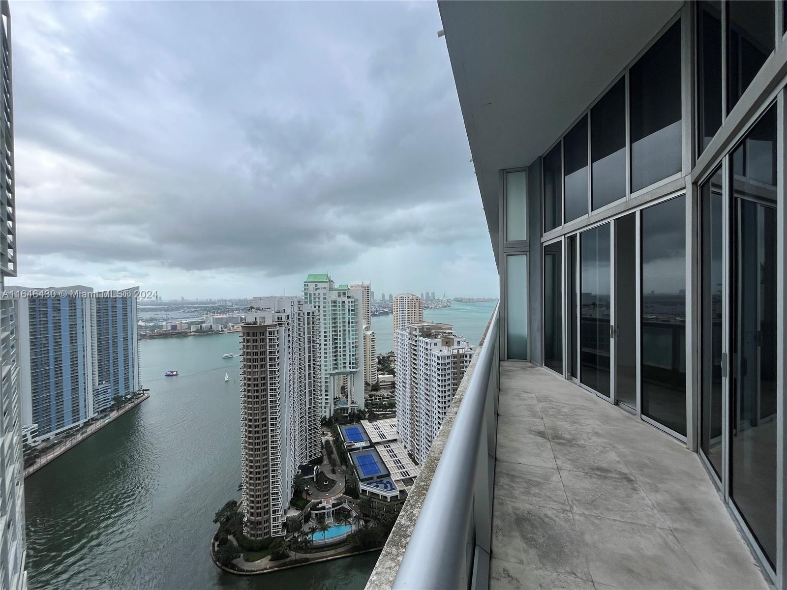 495 Brickell Ave # 4106