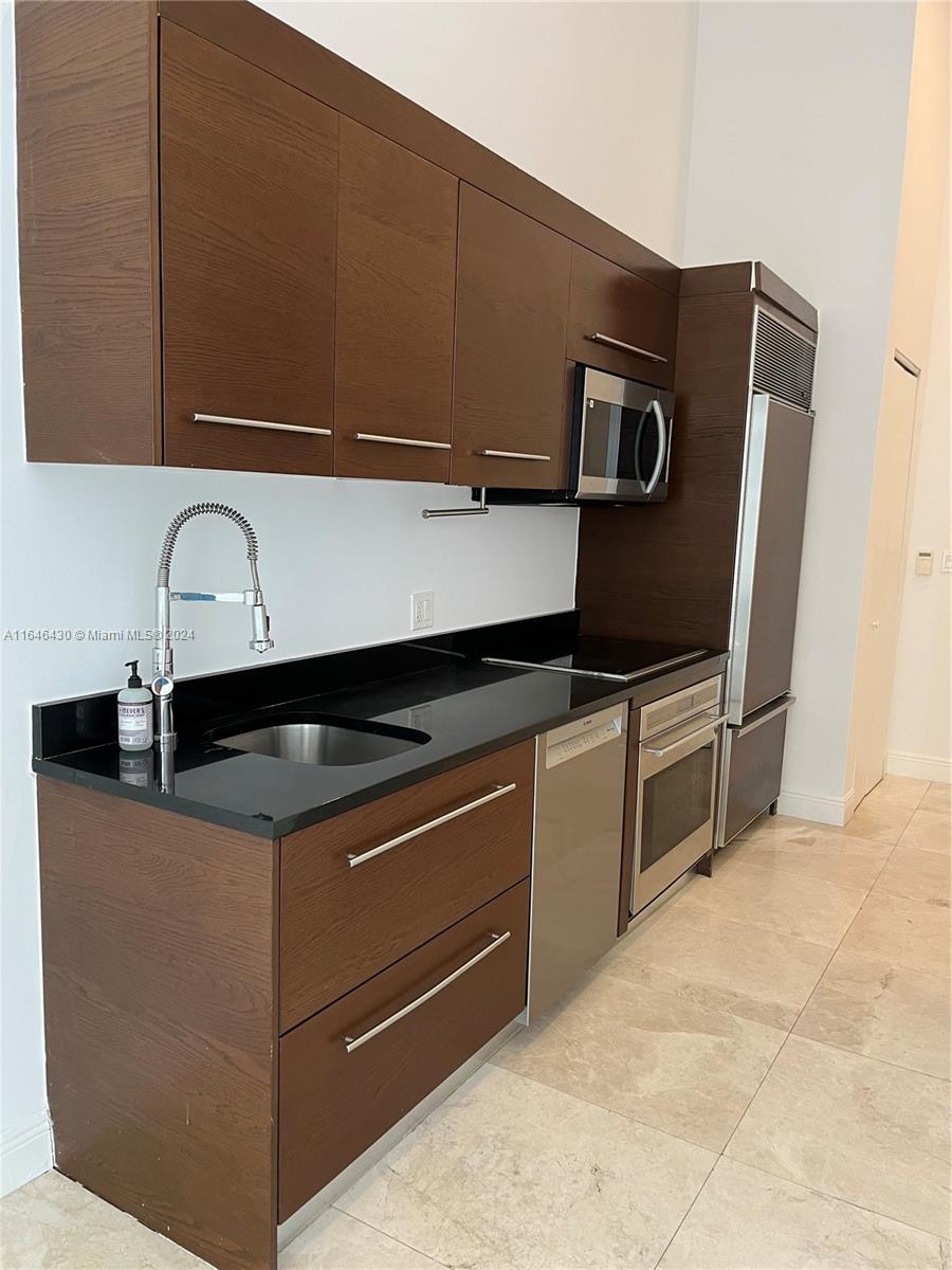 495 Brickell Ave # 4106