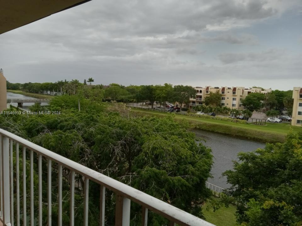 7757 SW 86th St # 414 Unit: C-414