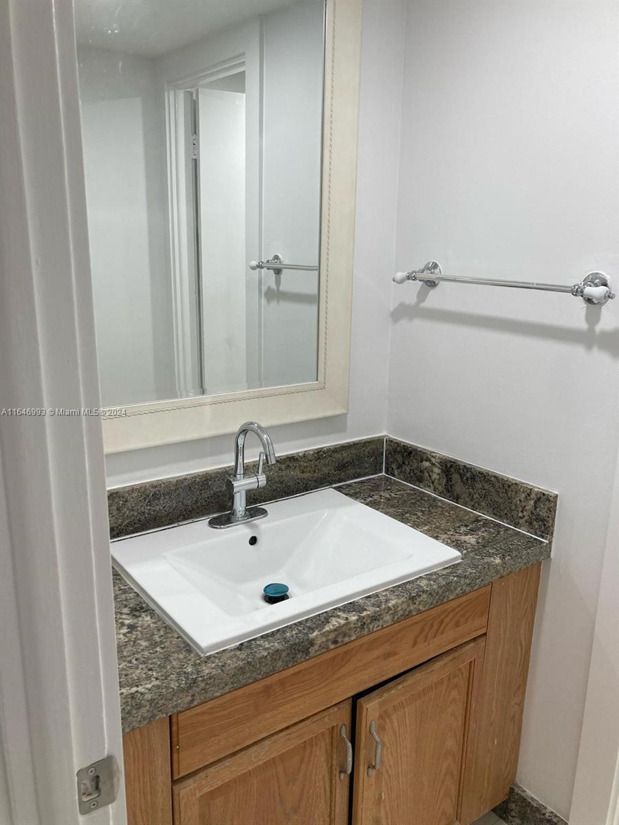 7757 SW 86th St # 414 Unit: C-414