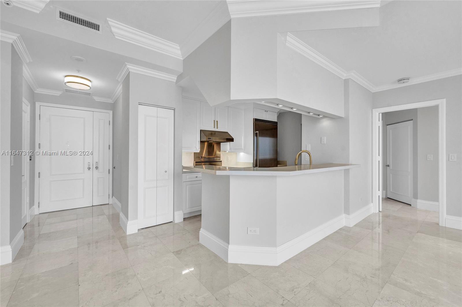 848 Brickell Key Dr # 4003