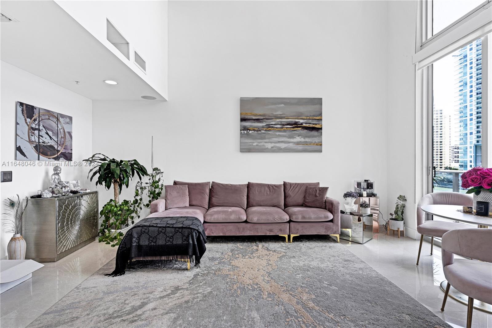 300 S Biscayne Blvd # 612 Unit: L-612