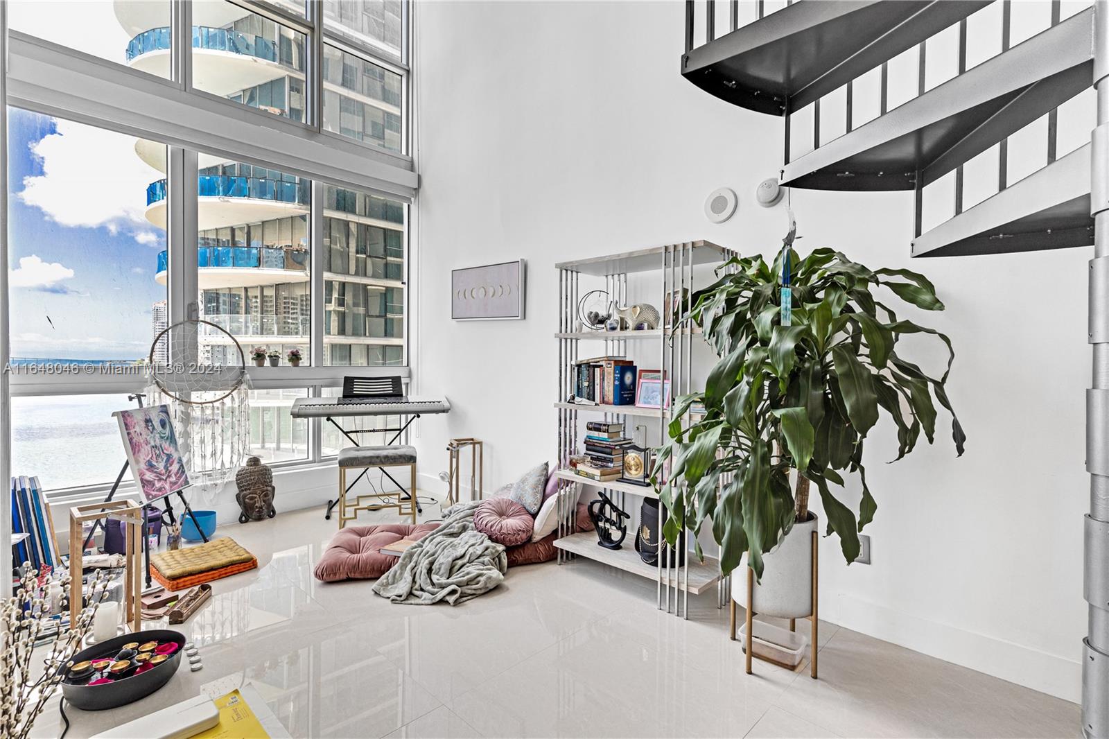 300 S Biscayne Blvd # 612 Unit: L-612
