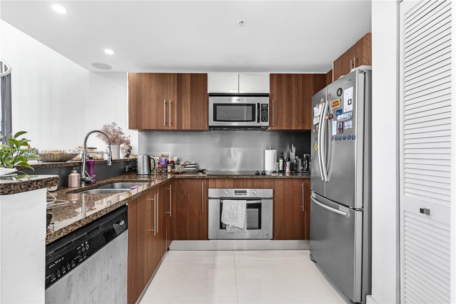 300 S Biscayne Blvd # 612 Unit: L-612