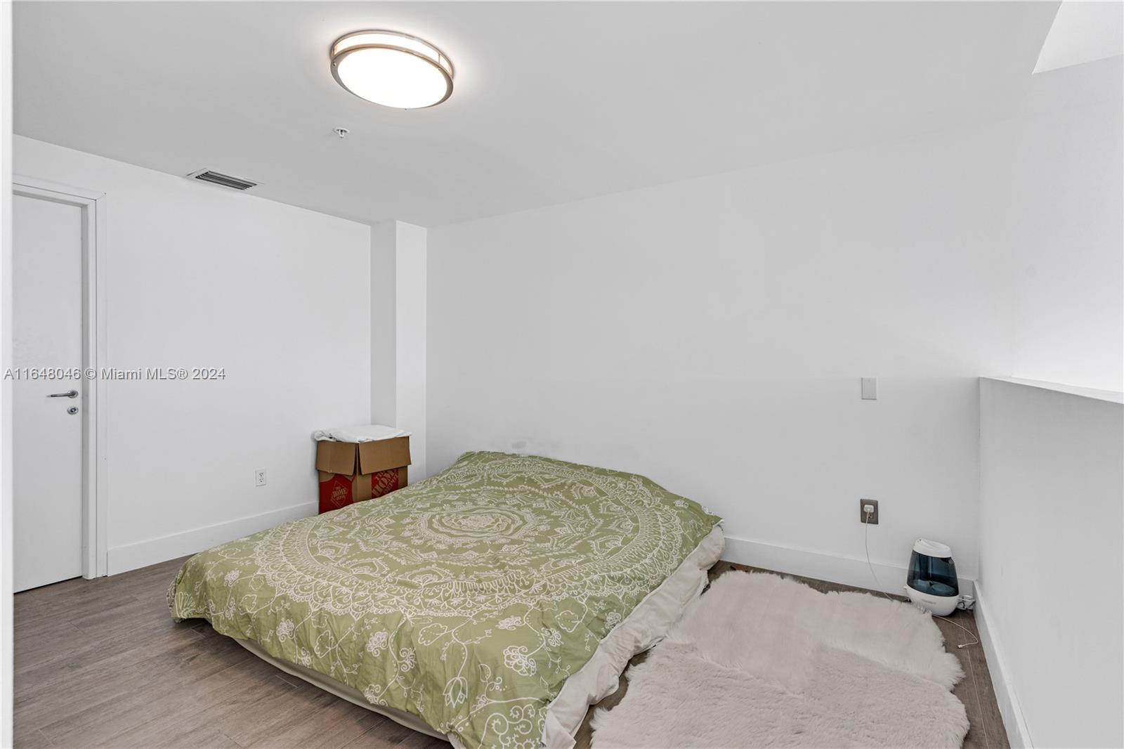 300 S Biscayne Blvd # 612 Unit: L-612