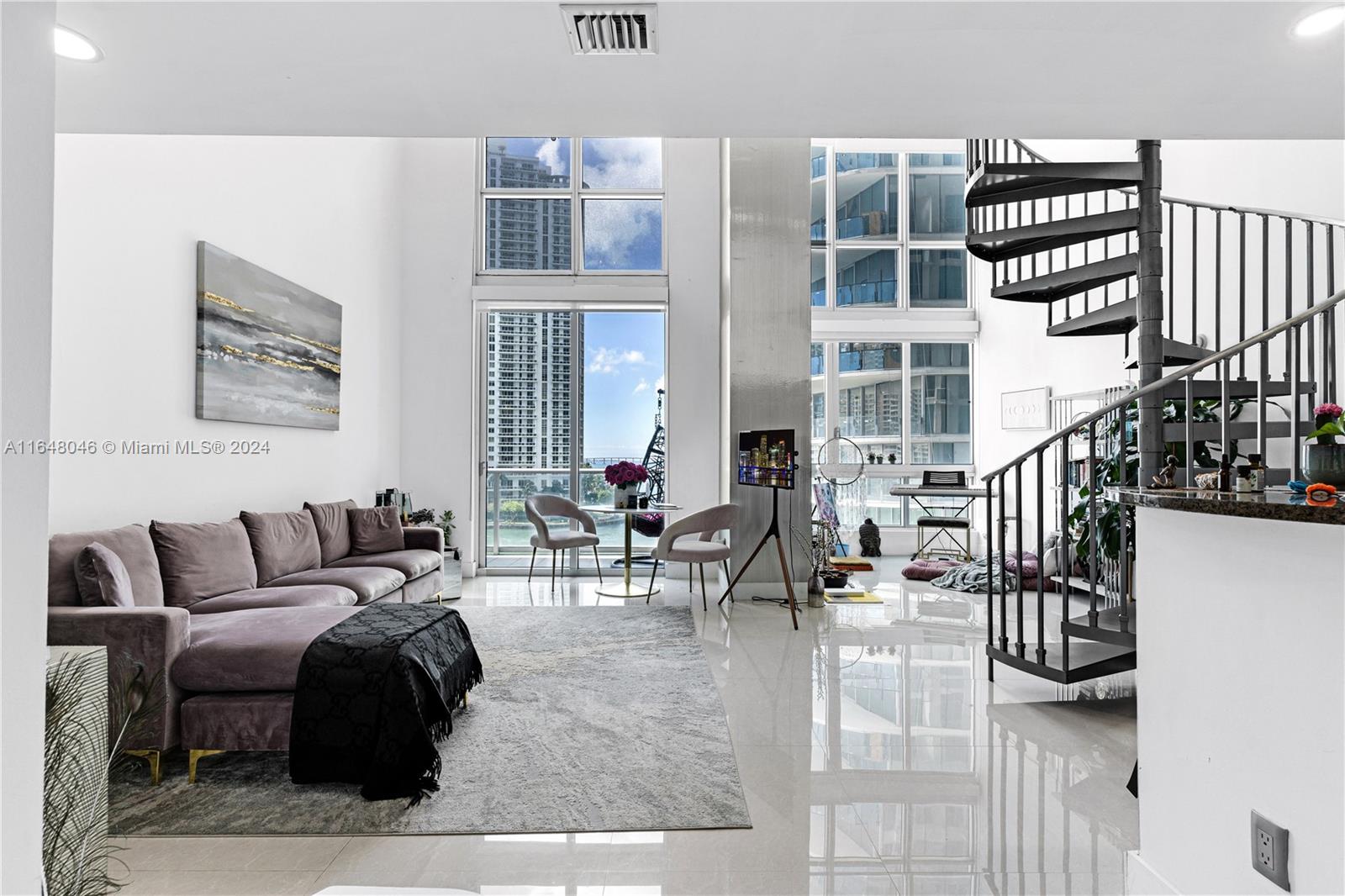 300 S Biscayne Blvd # 612 Unit: L-612