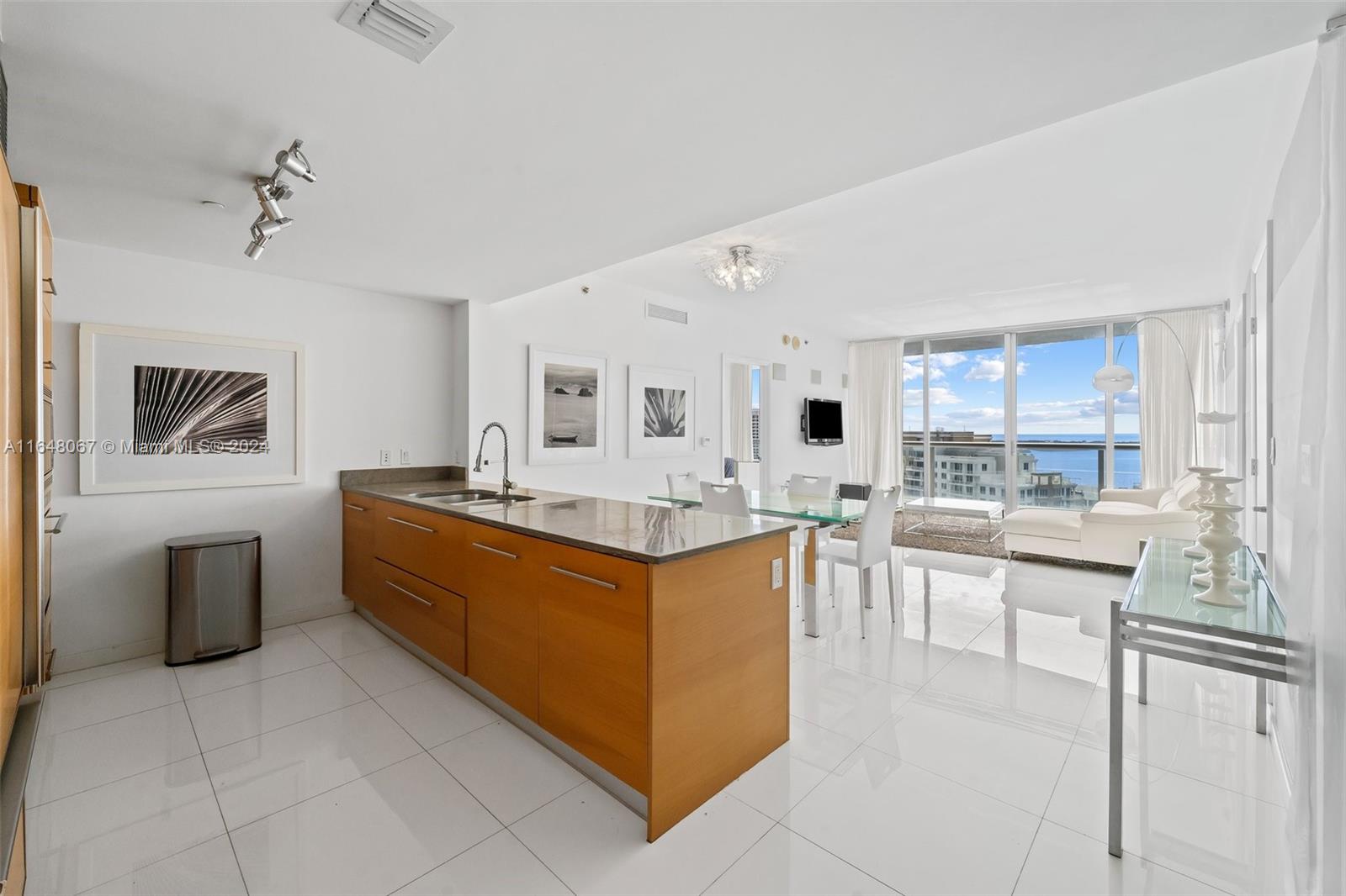 465 Brickell Ave # 3405