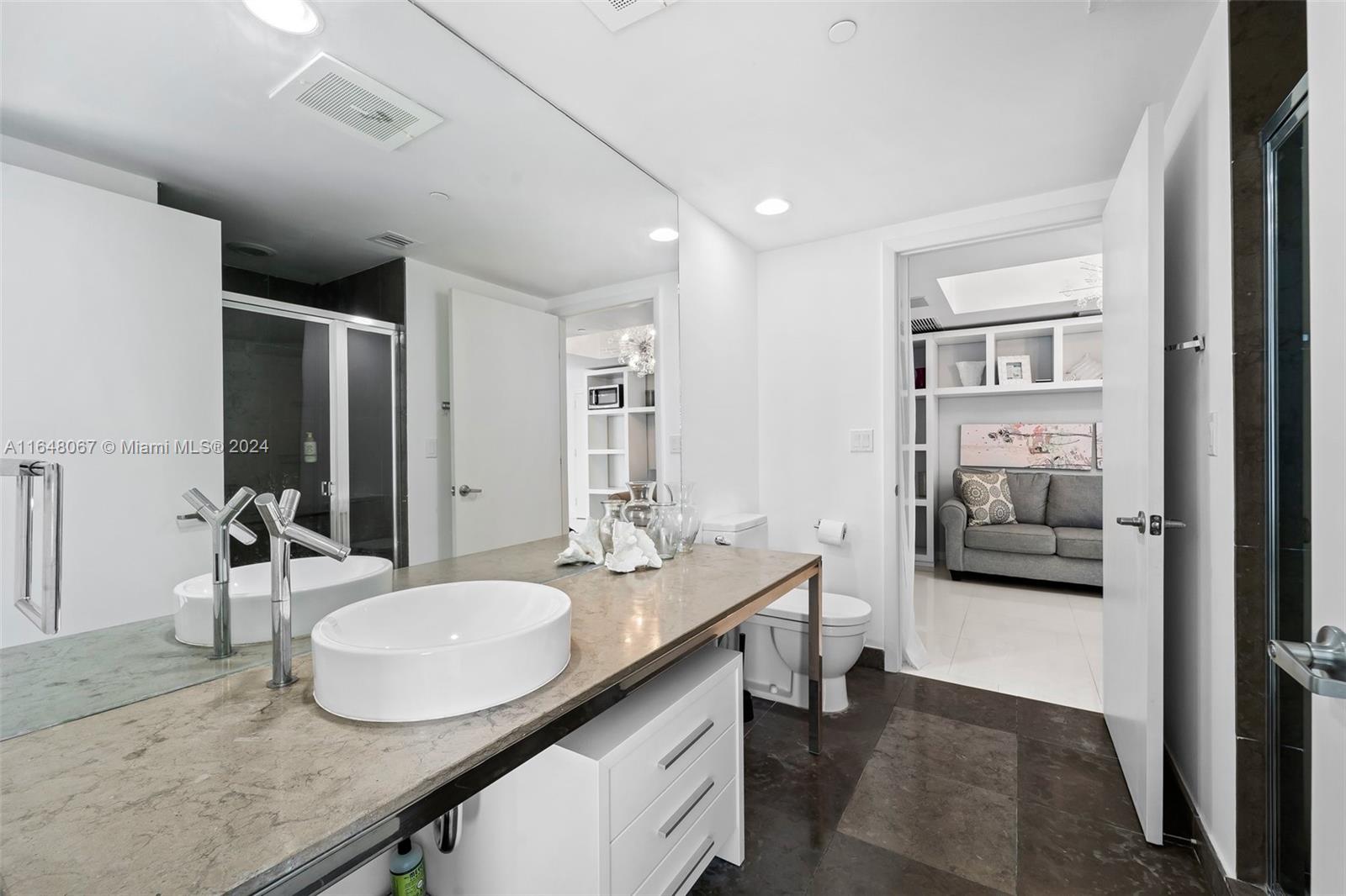 465 Brickell Ave # 3405