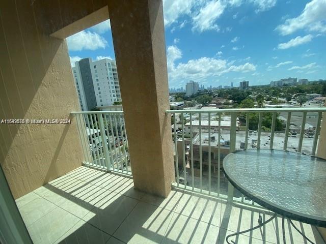 2280 SW 32nd Ave # 606