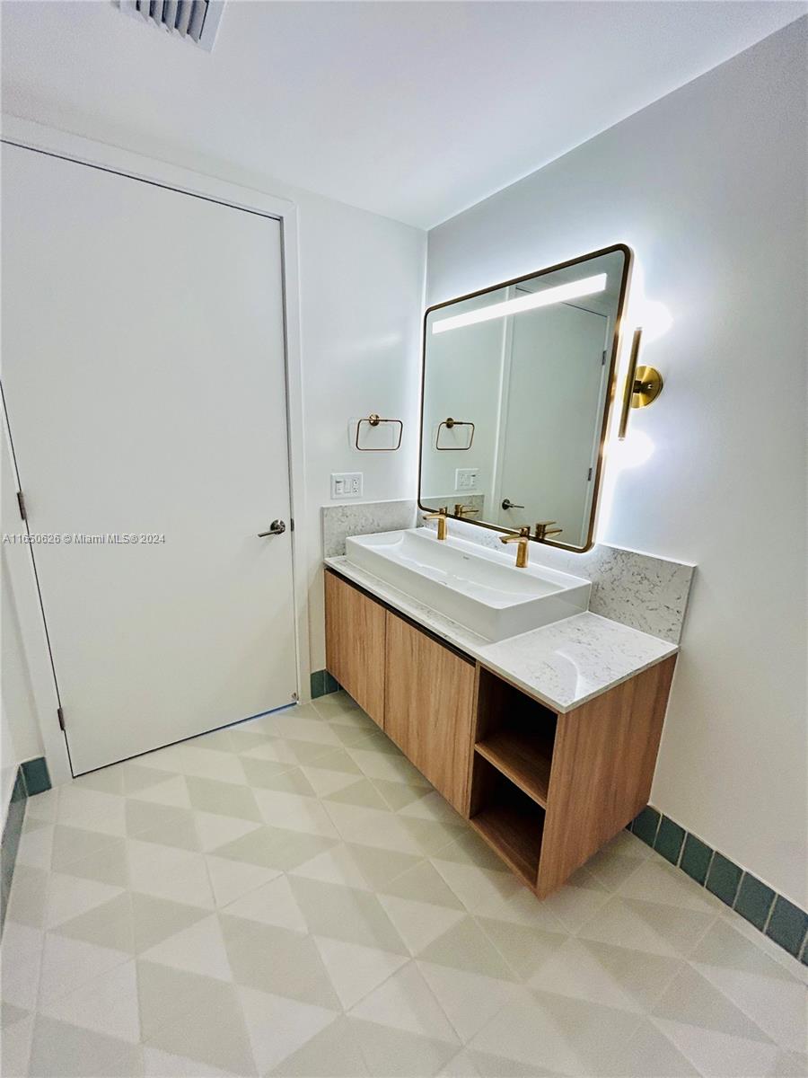 601 NE 1st Ave # 2904