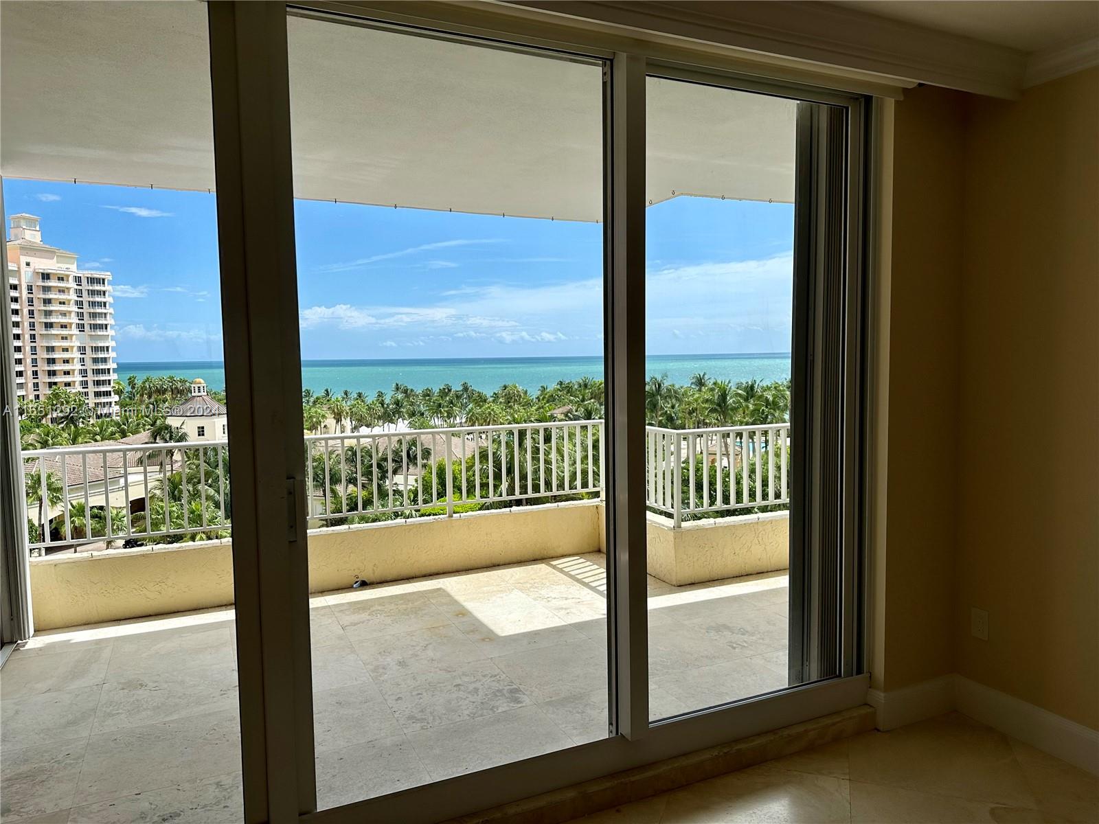 789 Crandon Blvd # 803