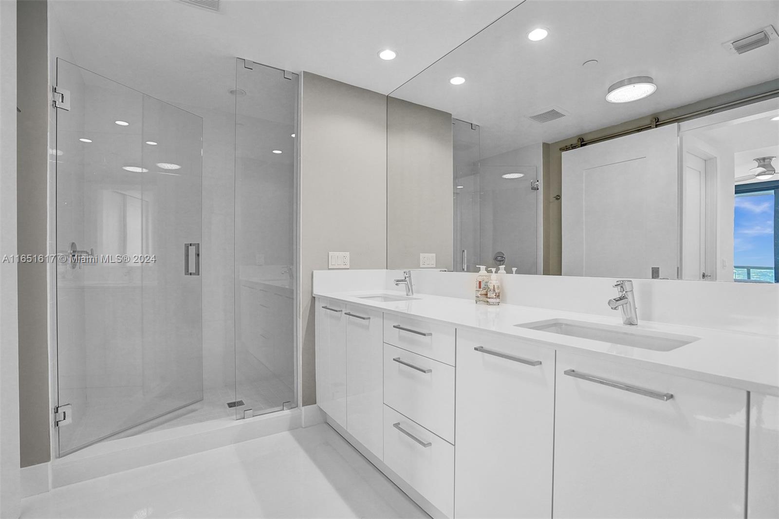 100 E Las Olas Blvd # 3602