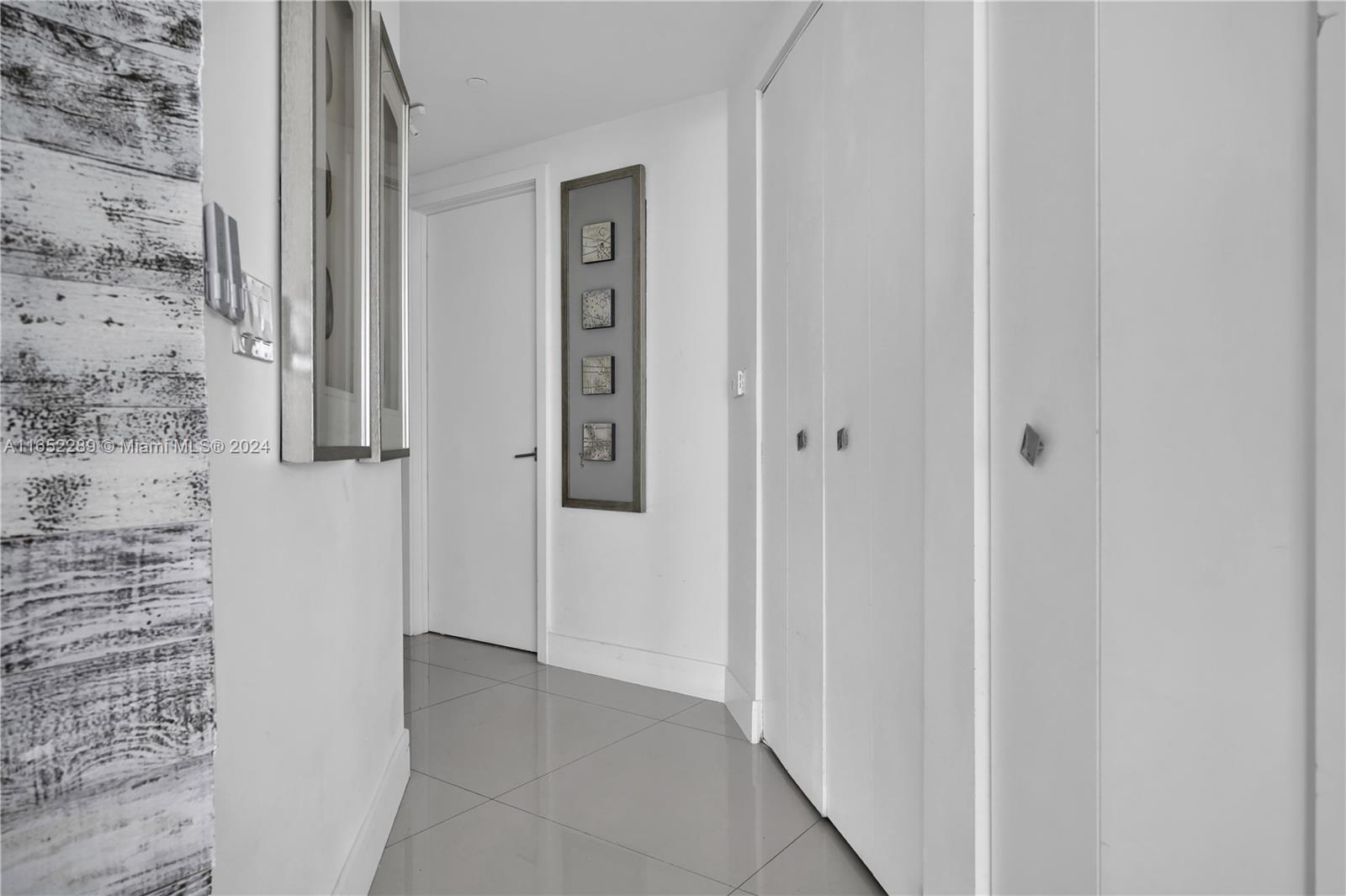 488 NE 18th St # 4400