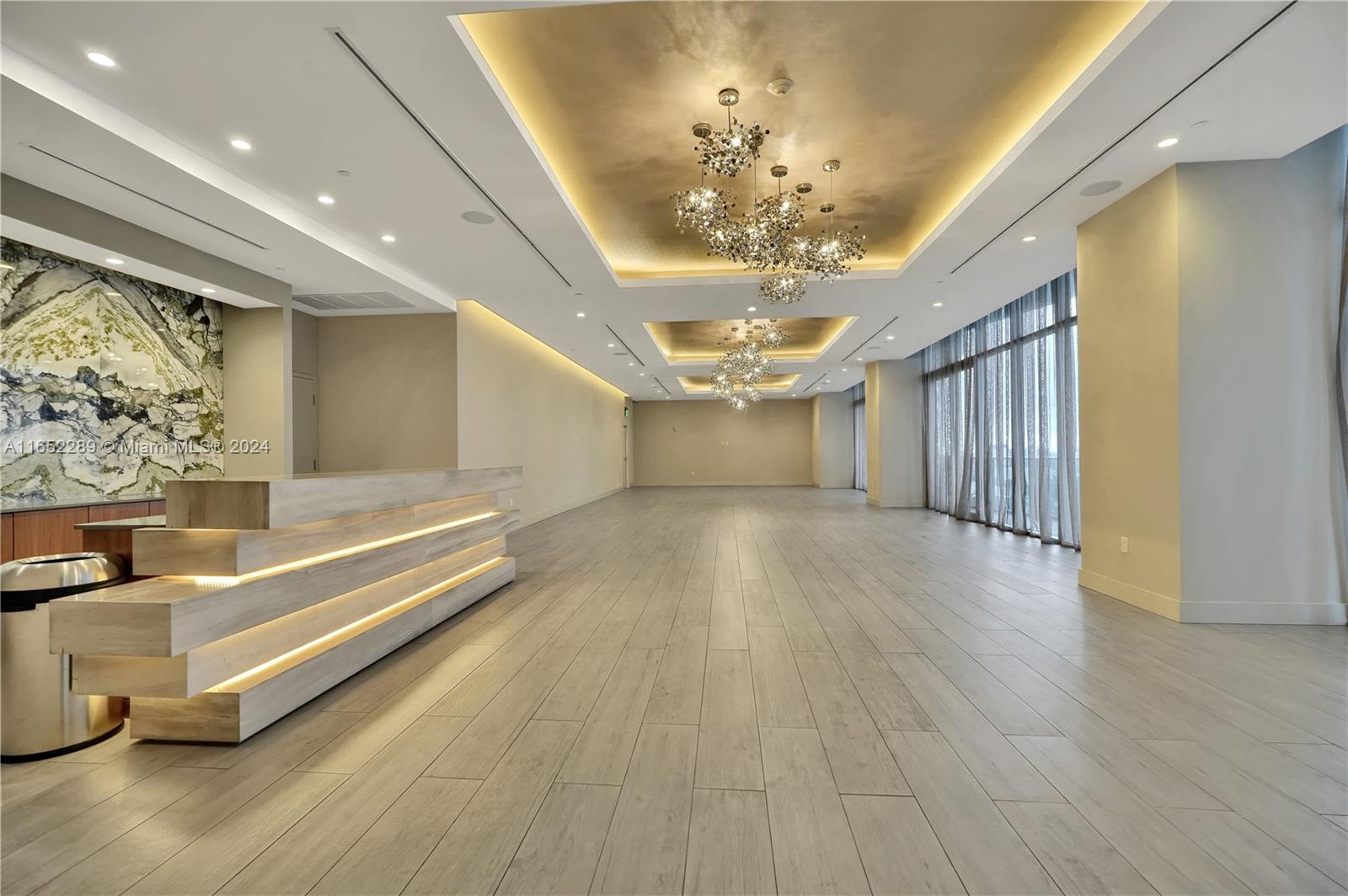 488 NE 18th St # 4400