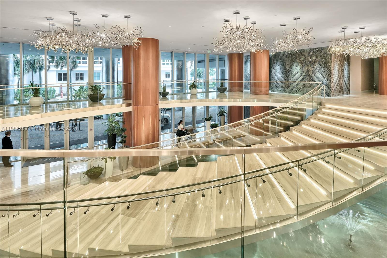 488 NE 18th St # 4400