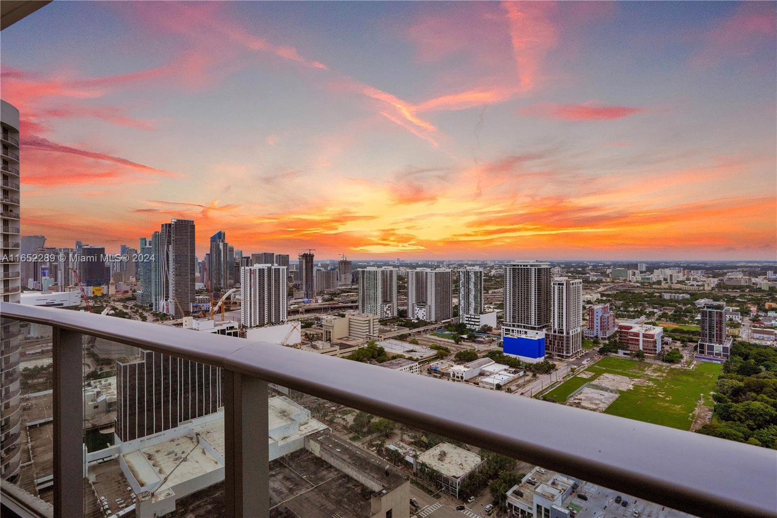 488 NE 18th St # 4400