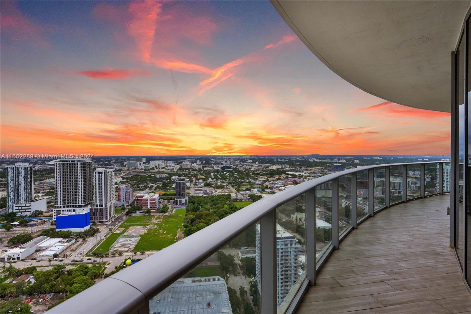 488 NE 18th St # 4400