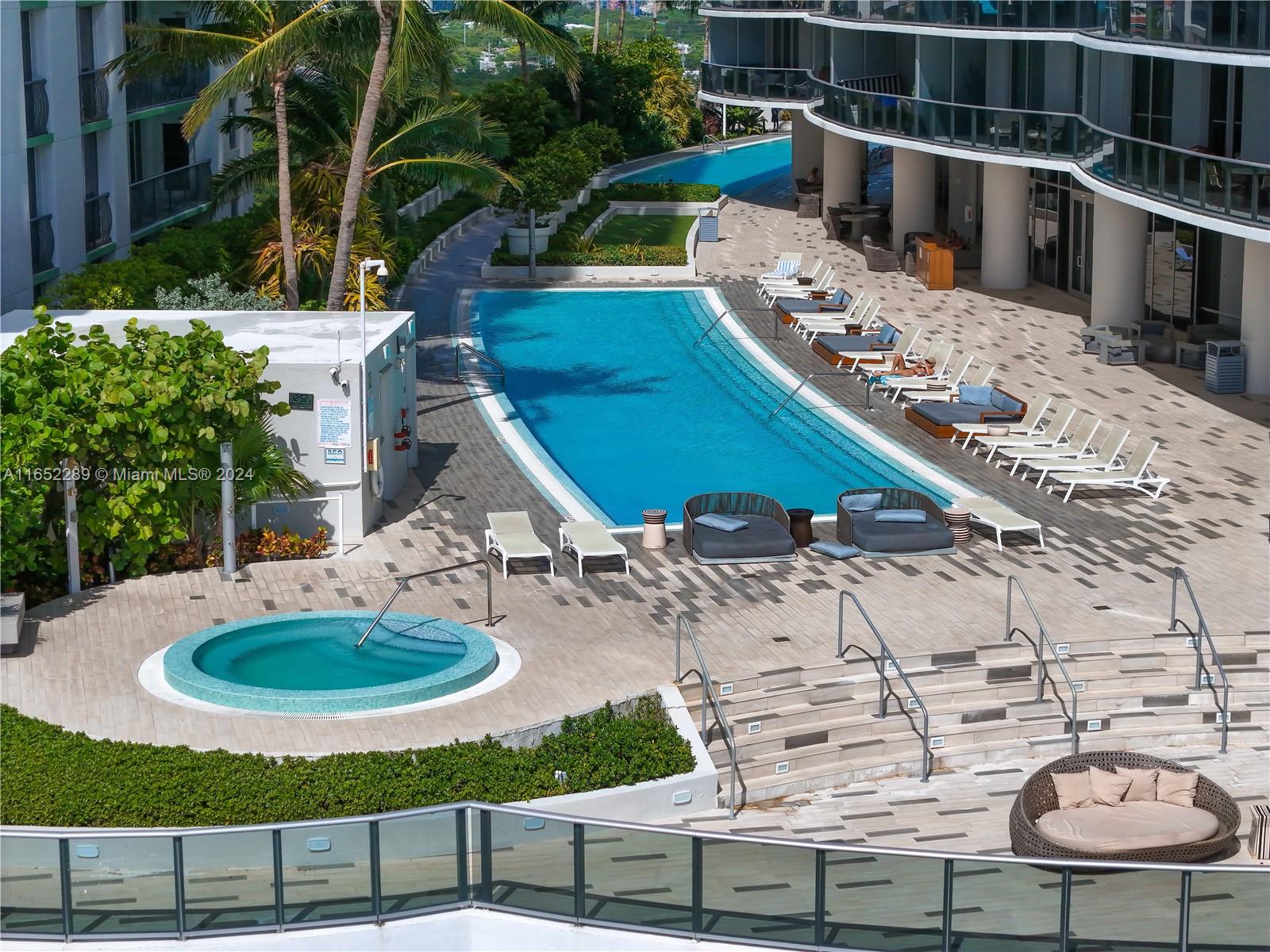 488 NE 18th St # 4400