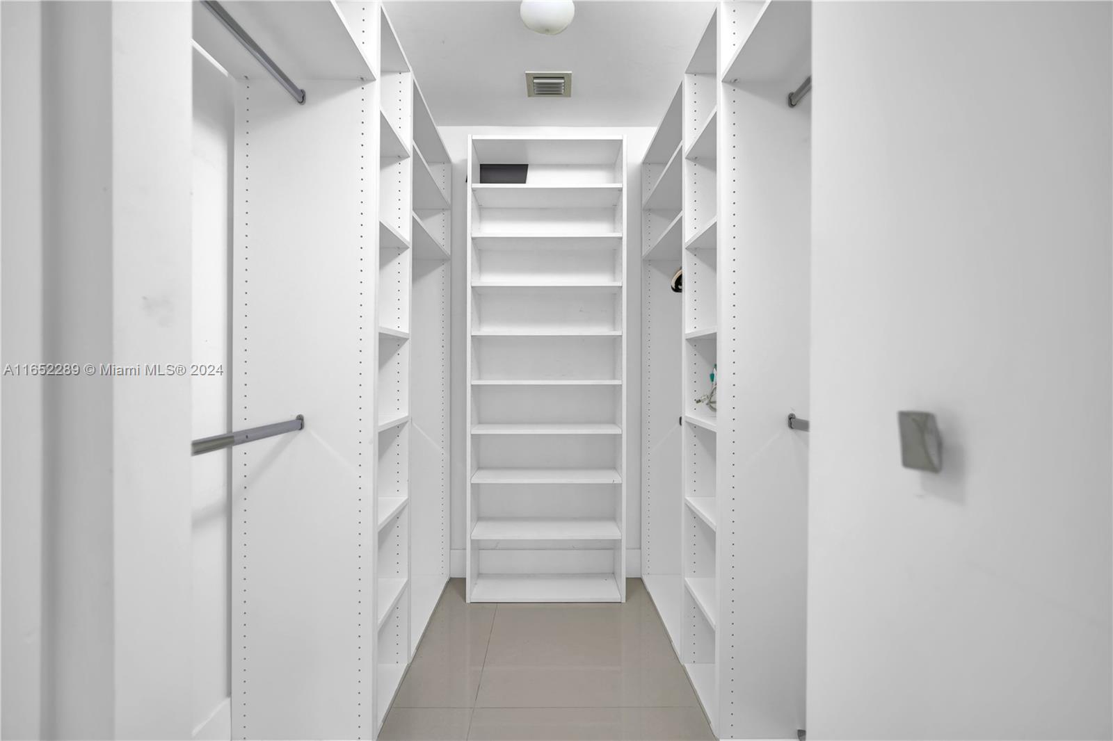 488 NE 18th St # 4400