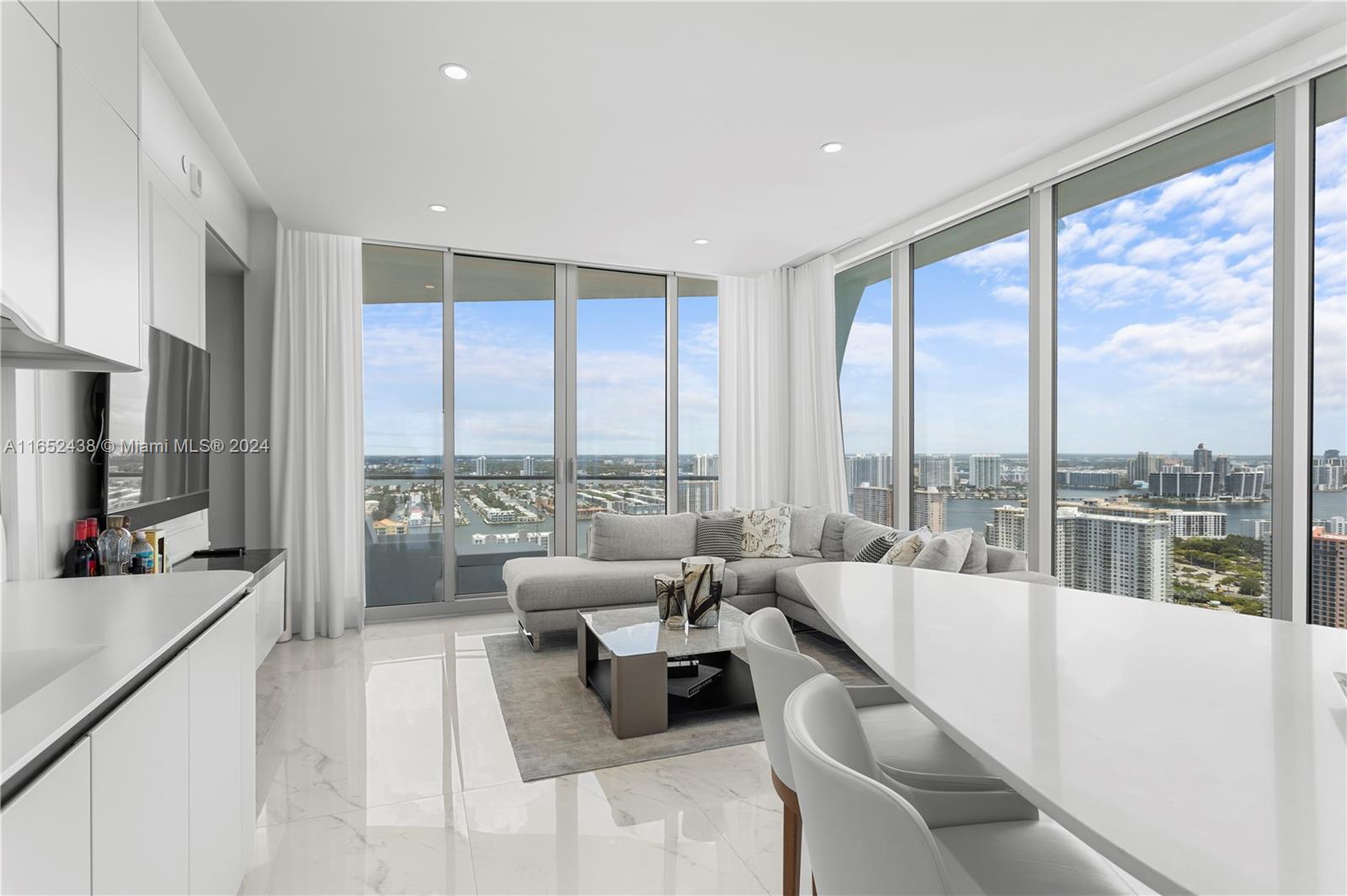 16901 Collins Ave # 3305