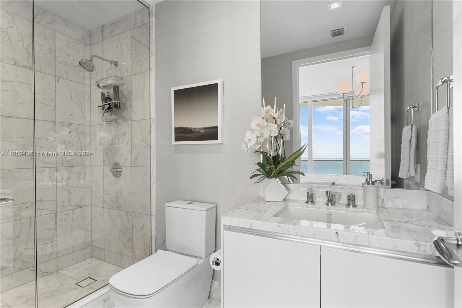 16901 Collins Ave # 3305