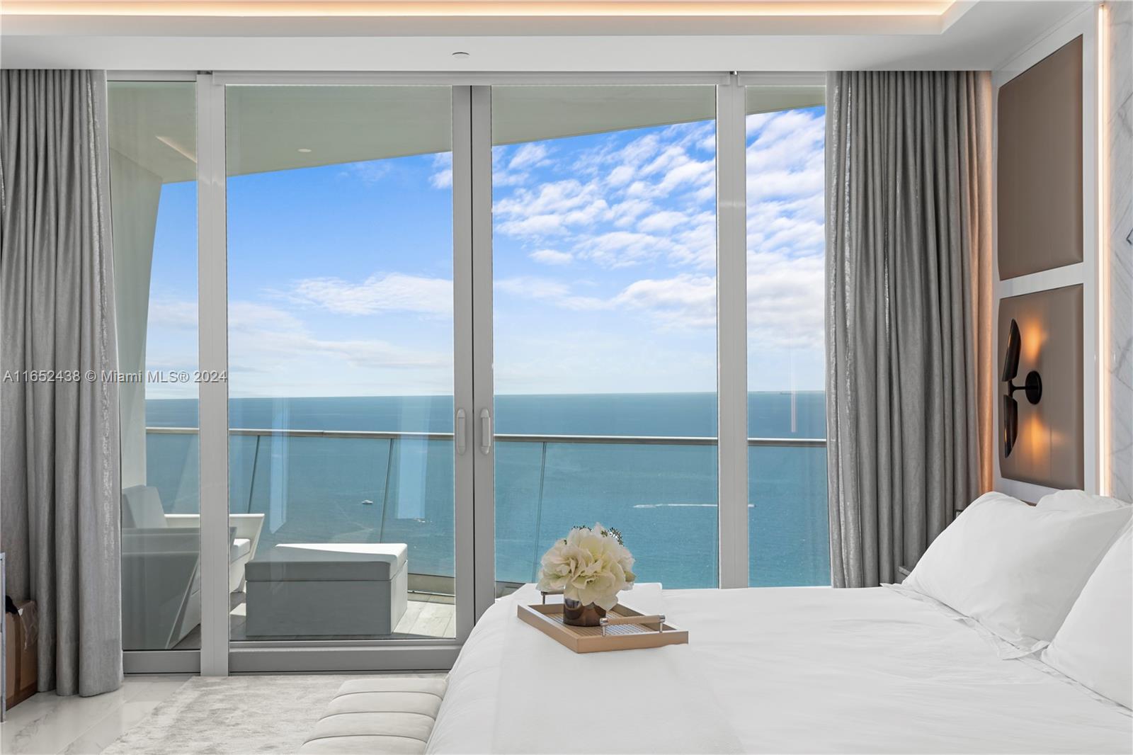 16901 Collins Ave # 3305