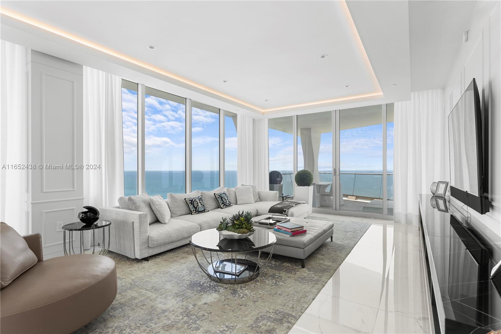 16901 Collins Ave # 3305