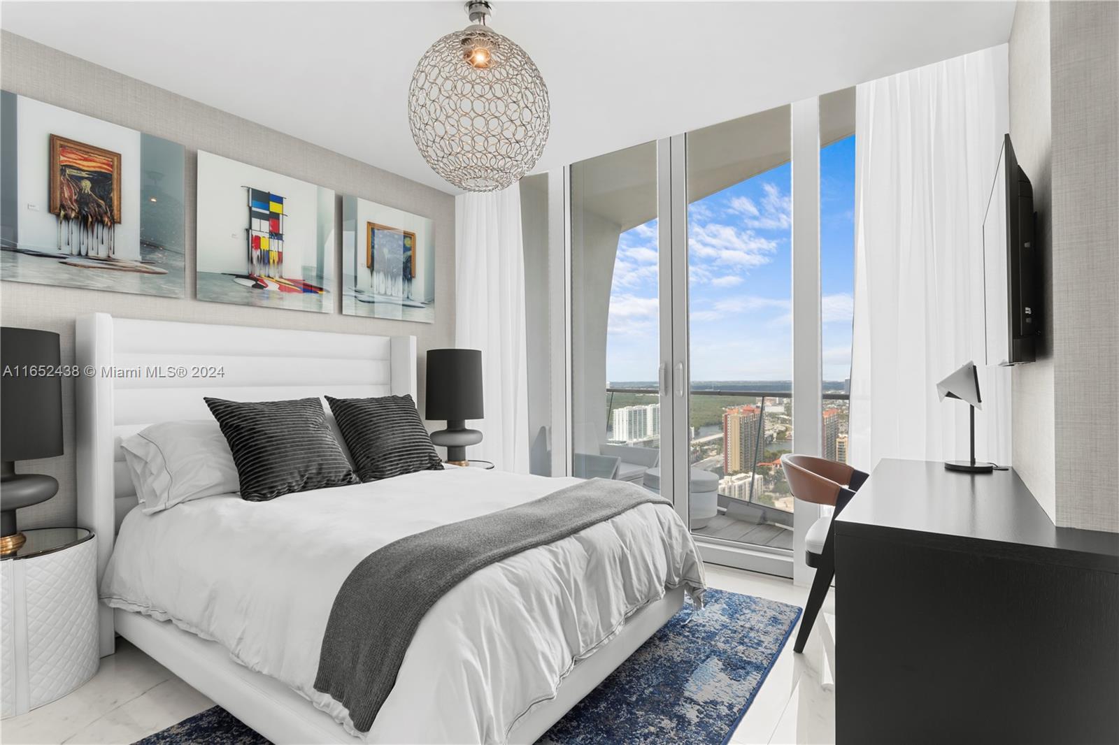 16901 Collins Ave # 3305