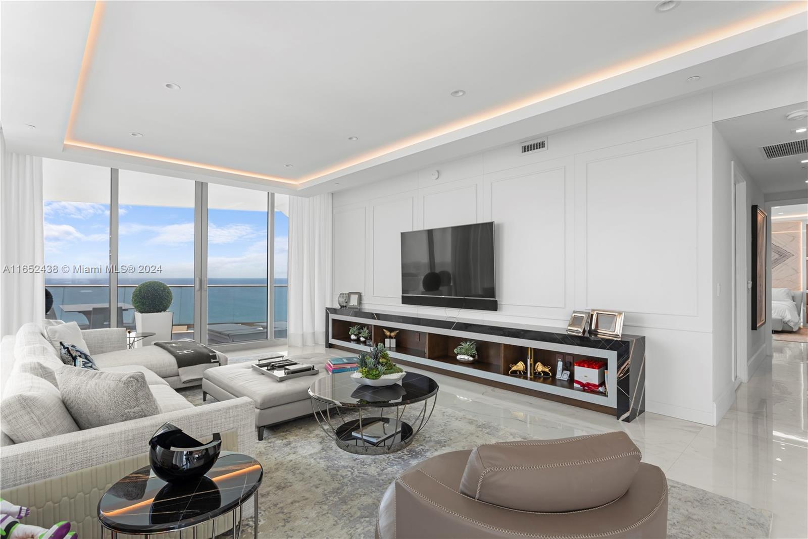 16901 Collins Ave # 3305