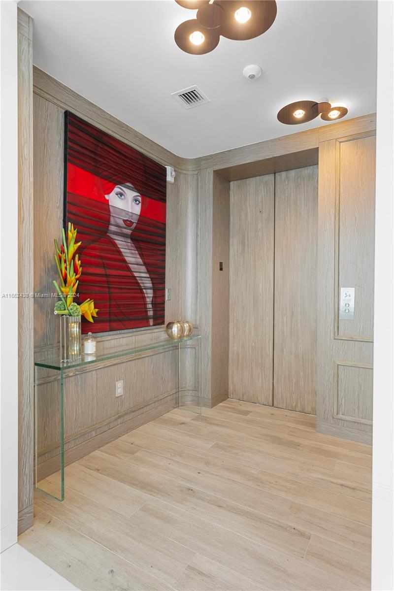 16901 Collins Ave # 3305