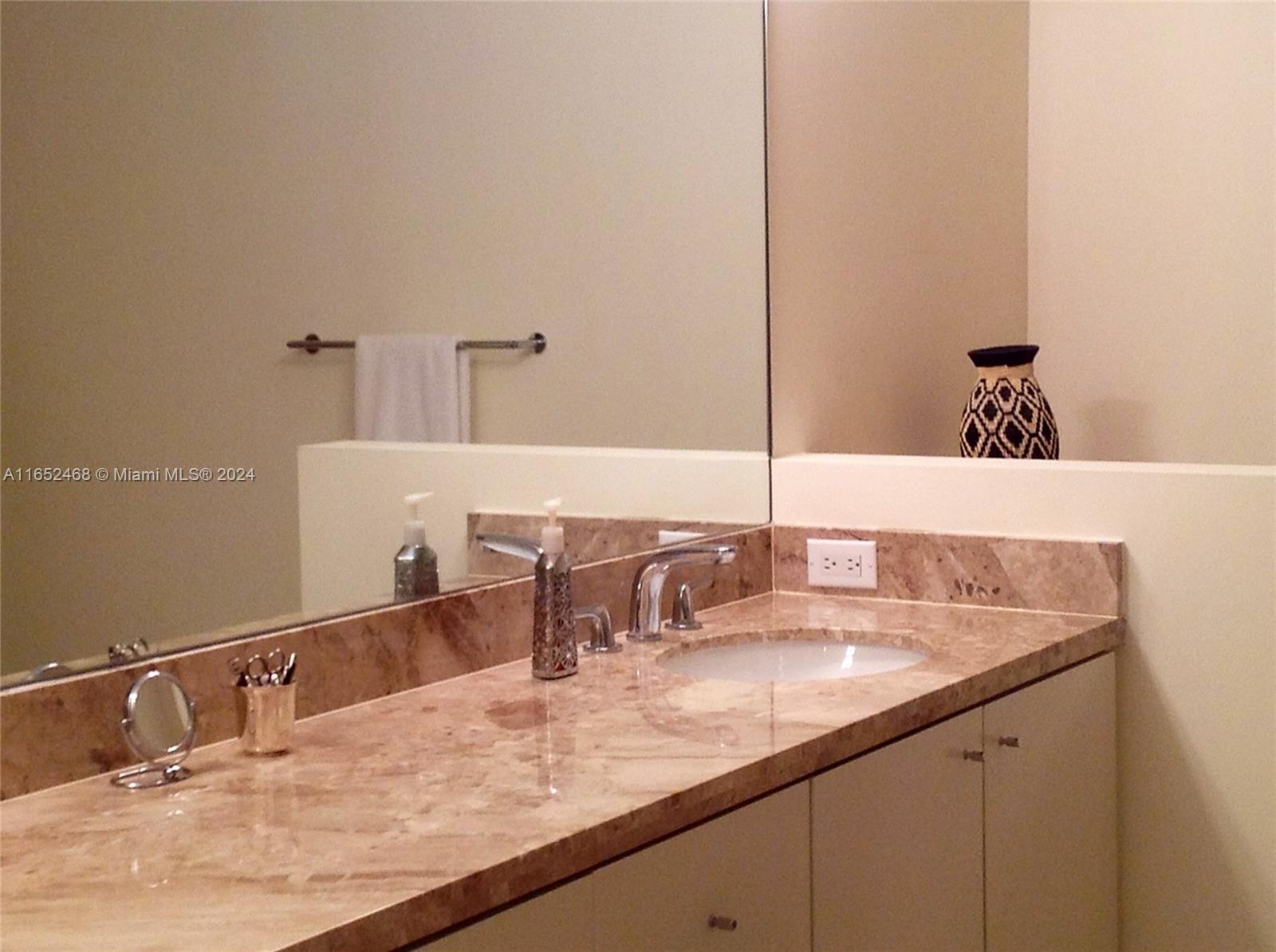 251 Crandon Blvd # 828