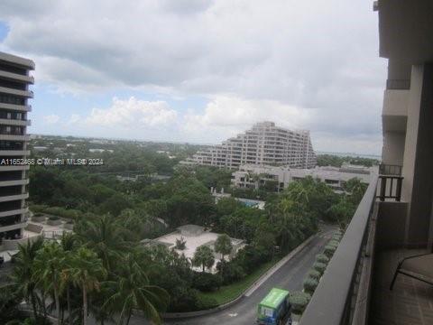 251 Crandon Blvd # 828