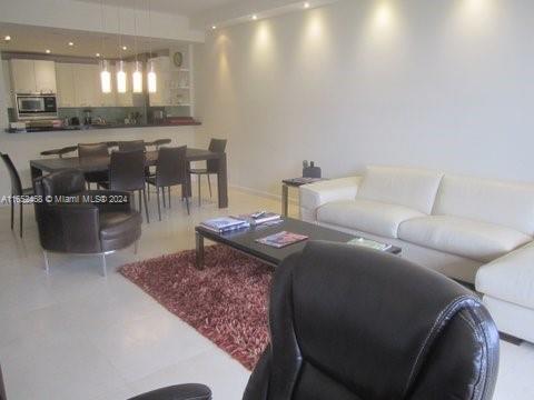 251 Crandon Blvd # 828