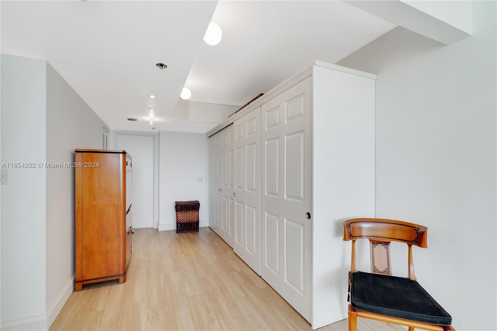 1717 N Bayshore Dr # 3753 Unit: A-3753