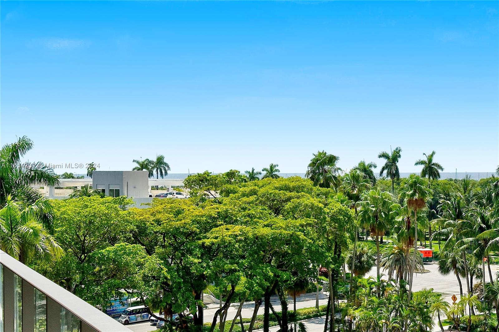 2655 S Bayshore Dr # 405