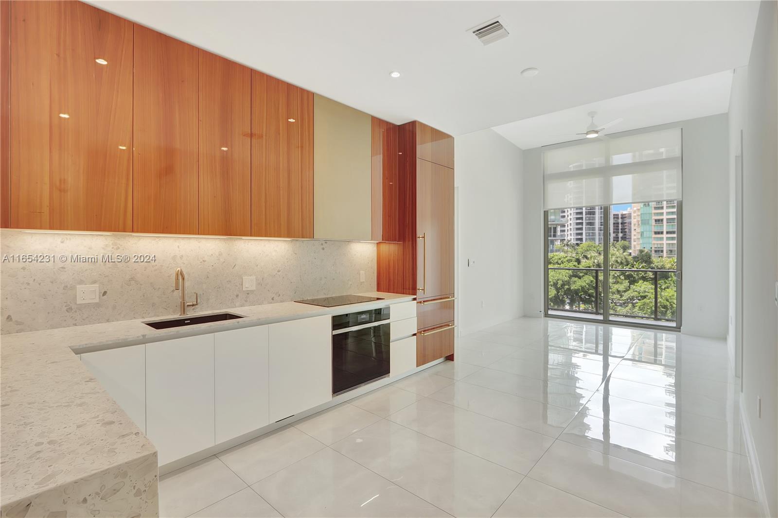 2655 S Bayshore Dr # 405