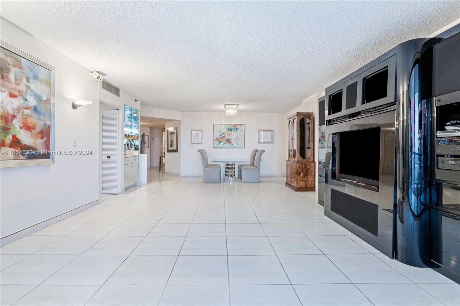 1581 Brickell Ave # 1804