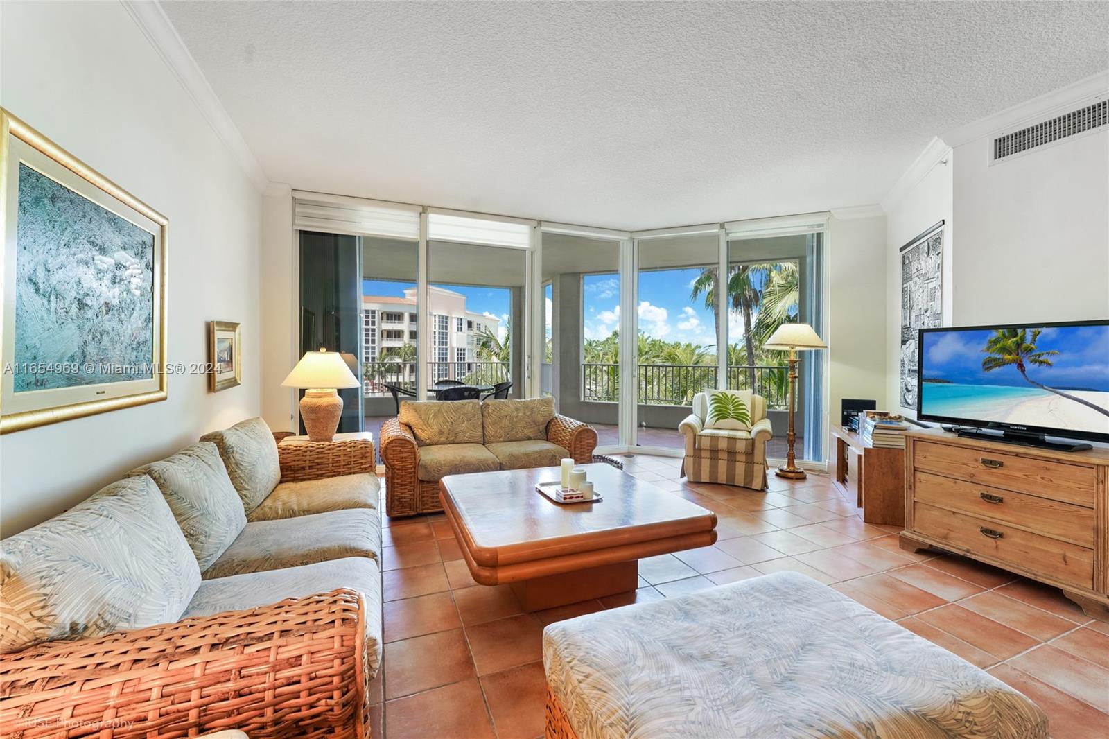 705 Crandon Blvd # 405