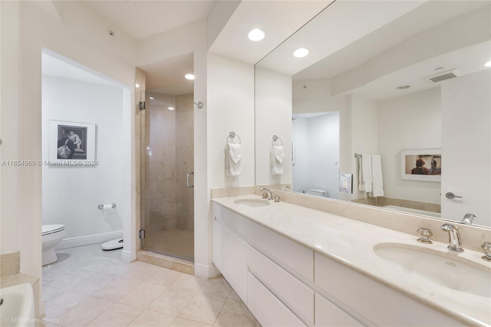 705 Crandon Blvd # 405