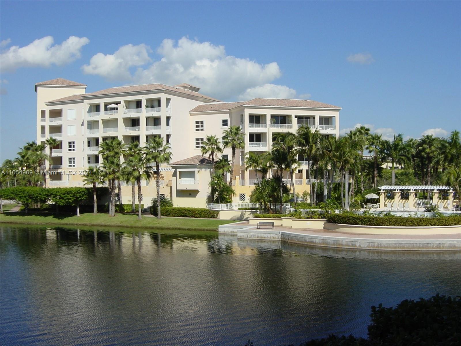 705 Crandon Blvd # 405