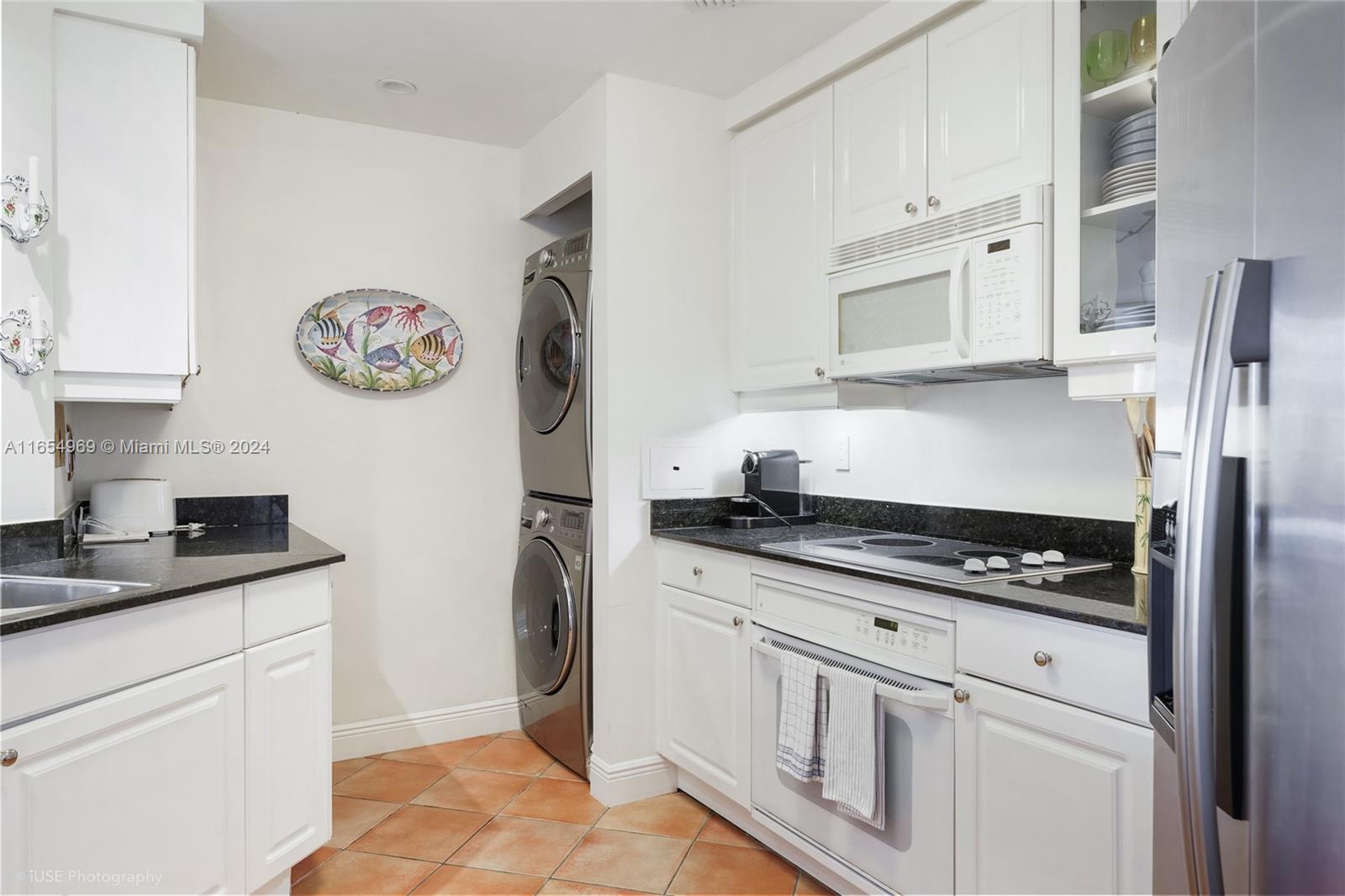 705 Crandon Blvd # 405