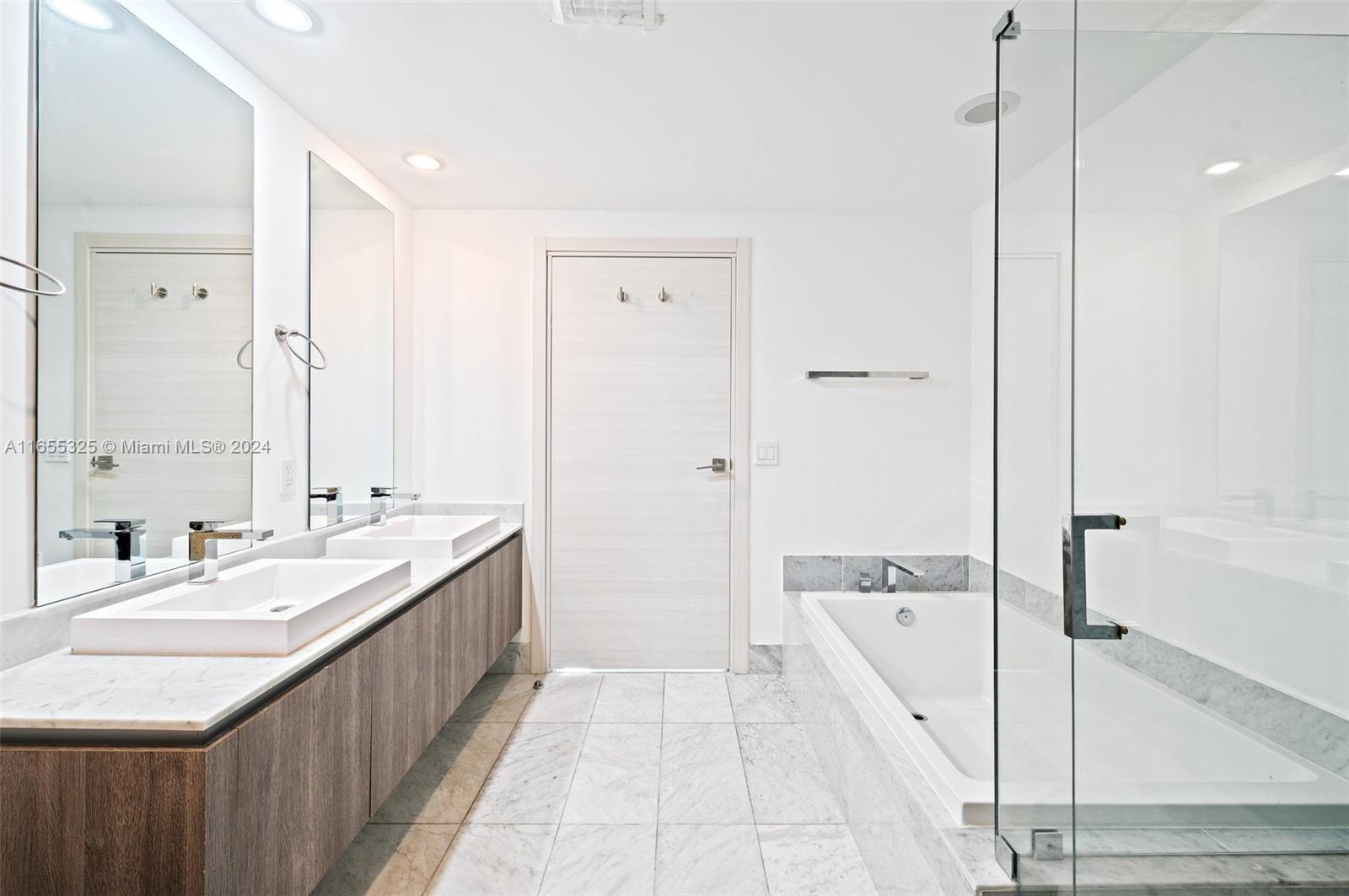 801 S Miami Ave Unit: 3910