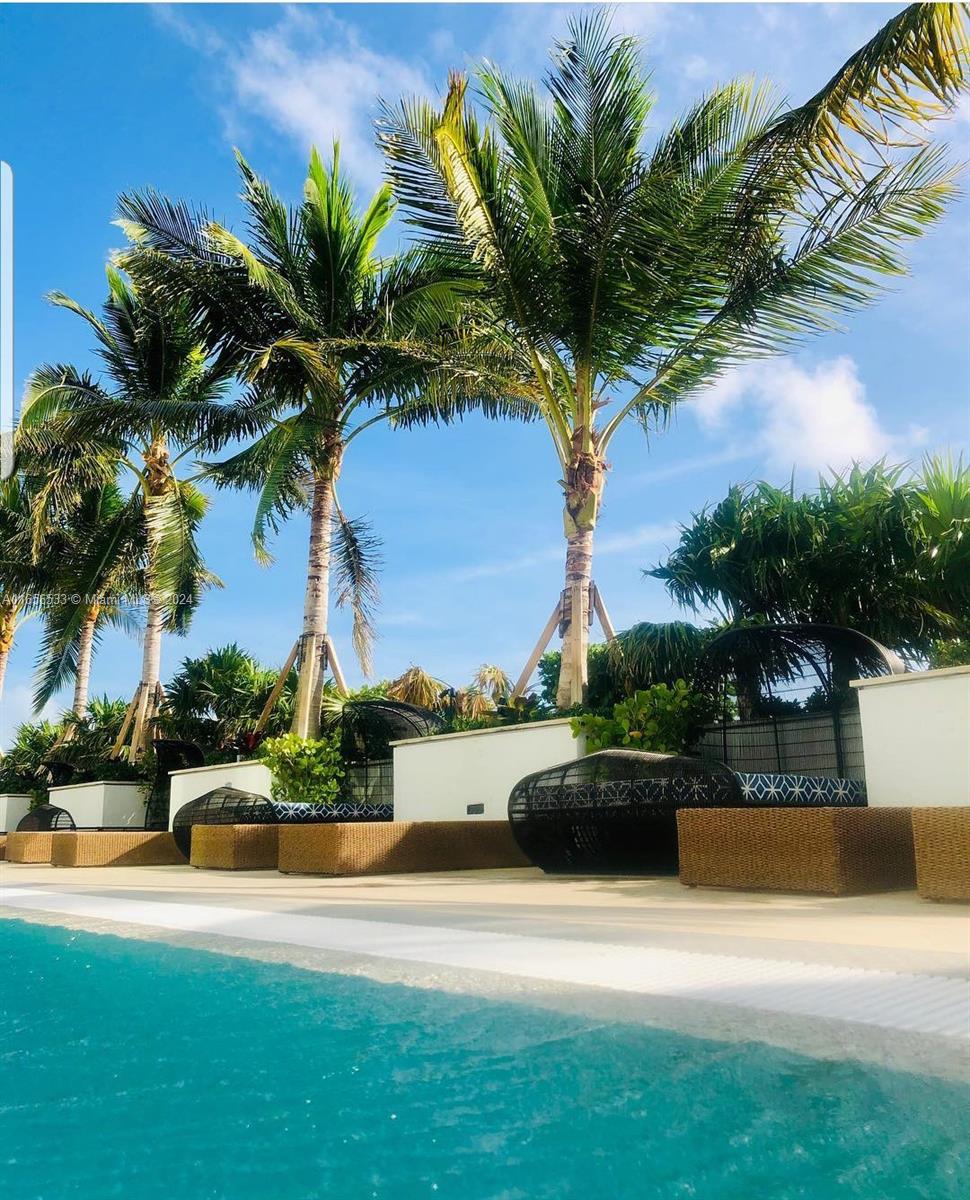 2900 NE 7th Ave # 2904