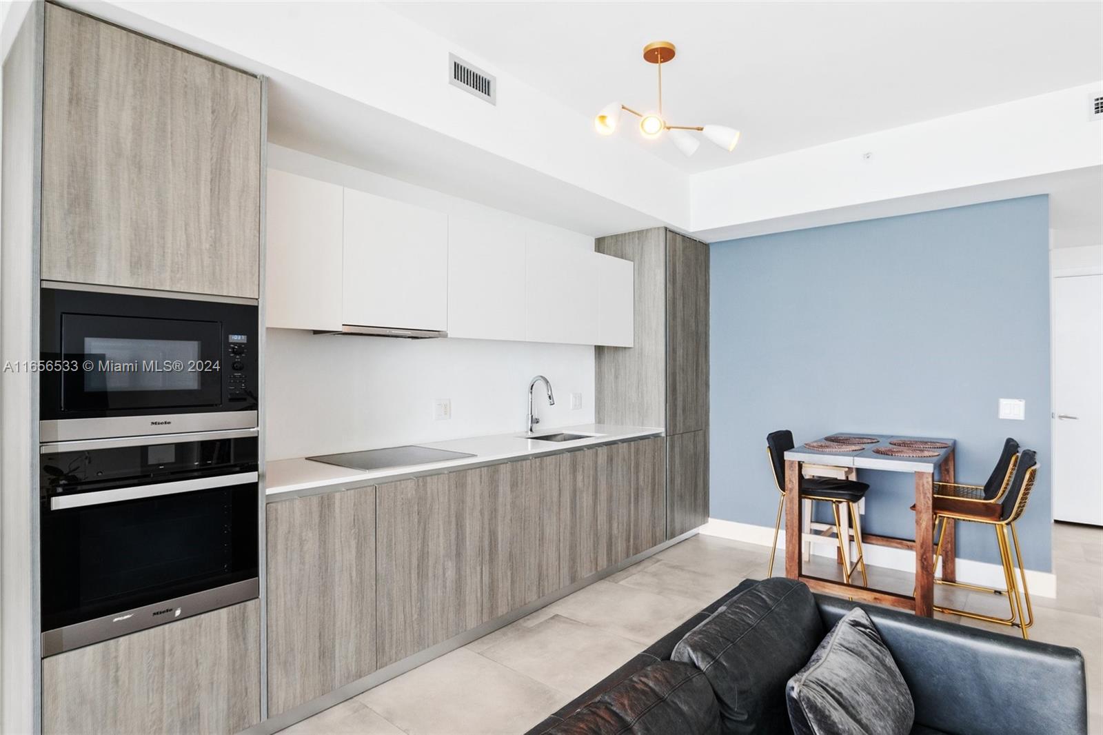 2900 NE 7th Ave # 2904