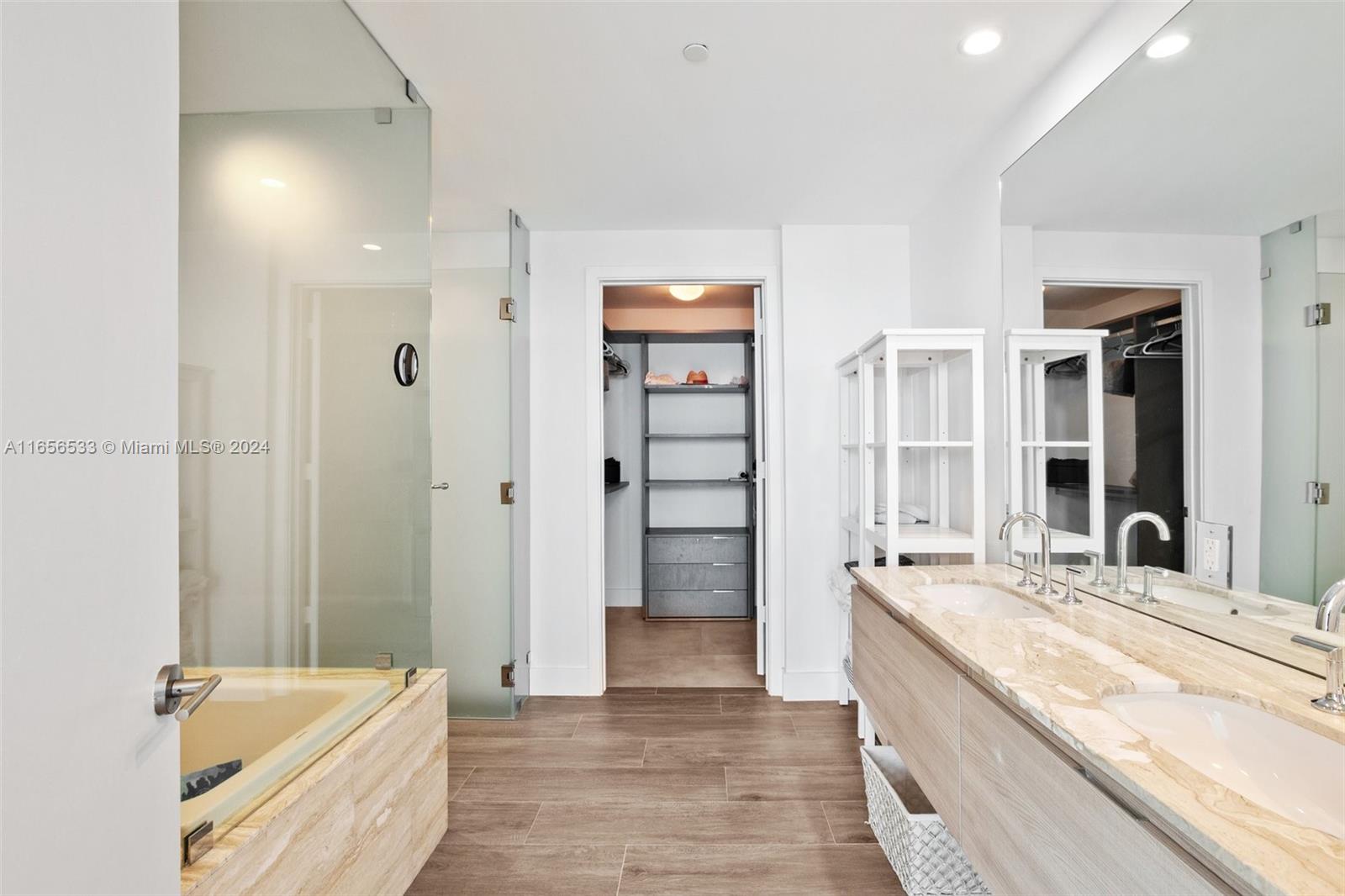 2900 NE 7th Ave # 2904