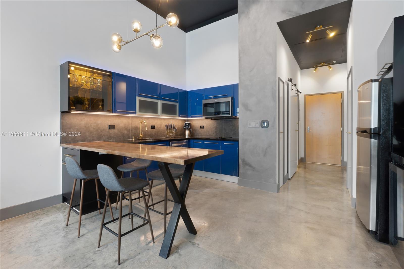 253 NE 2nd St # 314